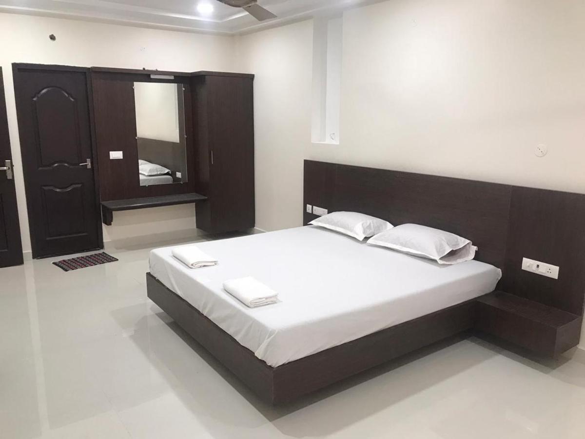 Sri Krishna Residency Hotel Eluru ภายนอก รูปภาพ