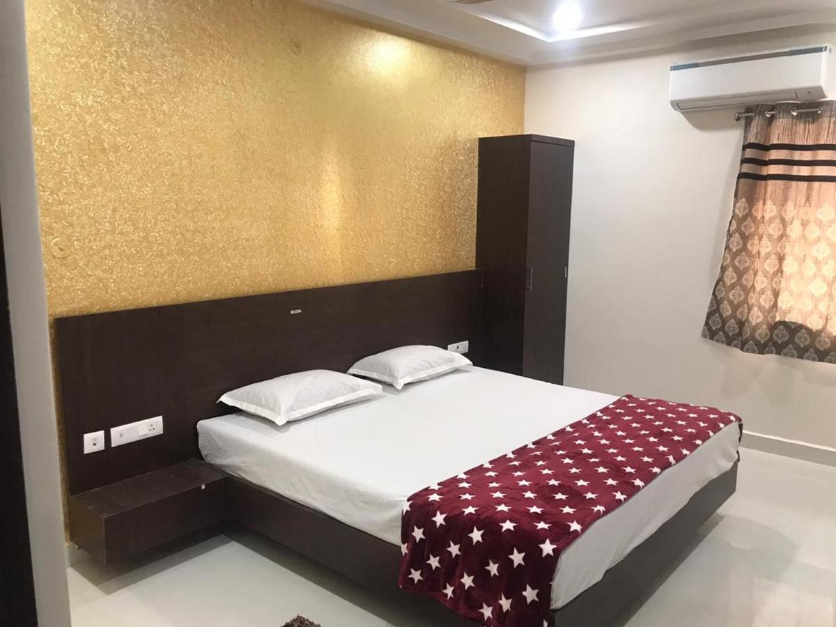 Sri Krishna Residency Hotel Eluru ภายนอก รูปภาพ